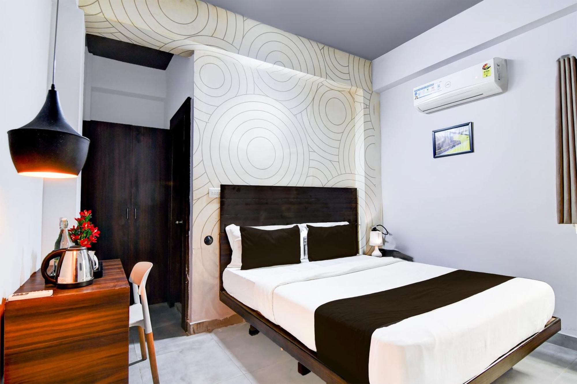 Super Townhouse Chandrasekharpur Bhubaneswar Exterior photo