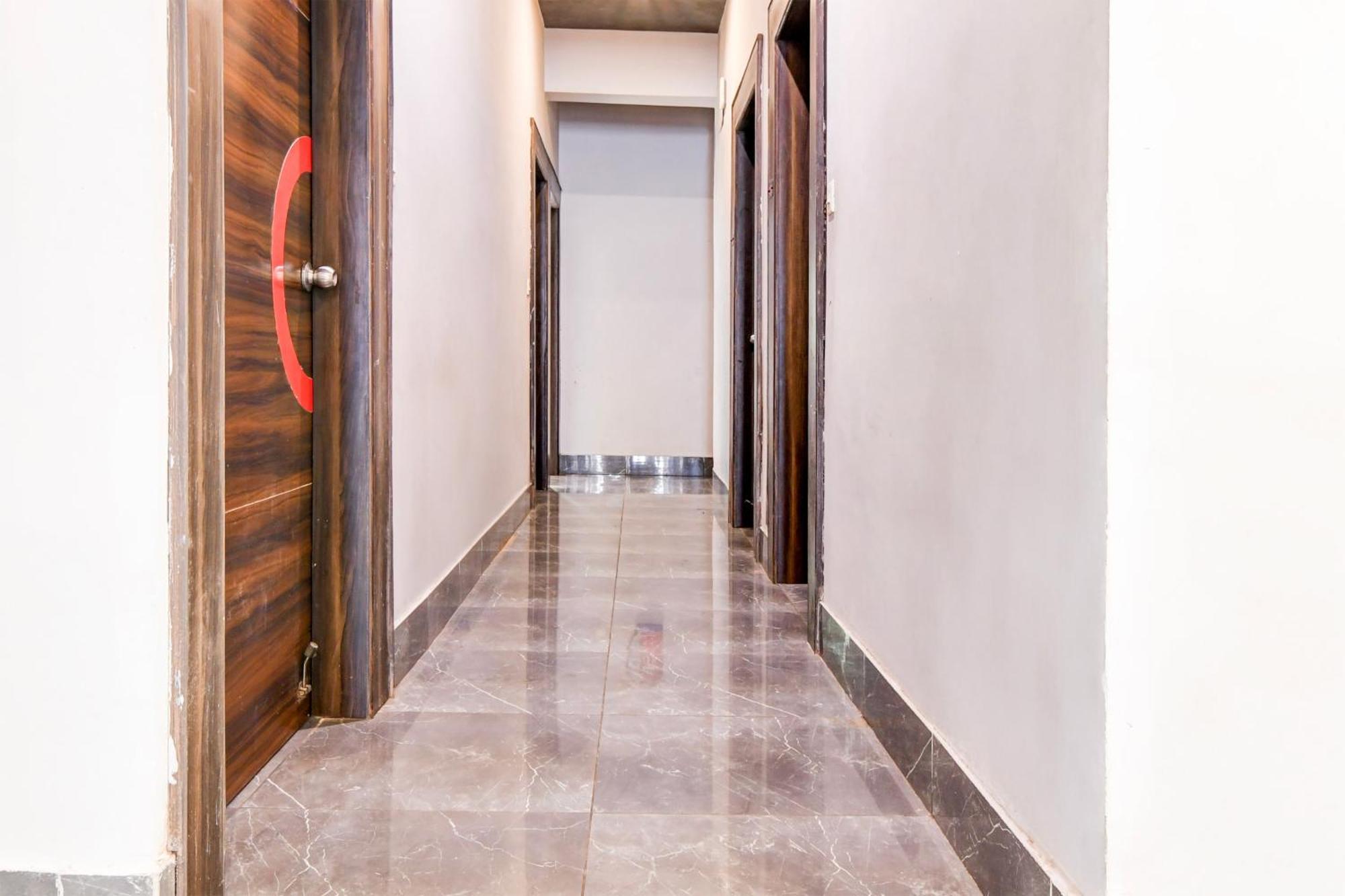 Super Townhouse Chandrasekharpur Bhubaneswar Exterior photo